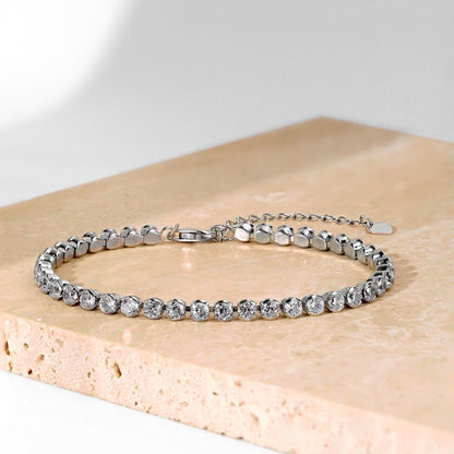 [Amore Jewels]Ornate  Sparkling Round Cut Daily Bracelet