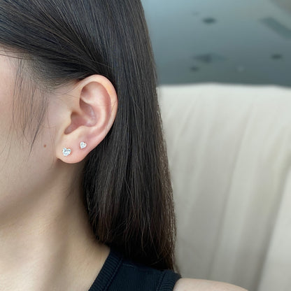 [Amore Jewels]Sparkling Heart Shaped Simple Earrings