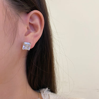 [Amore Jewels]Delicate Square Shape Earrings