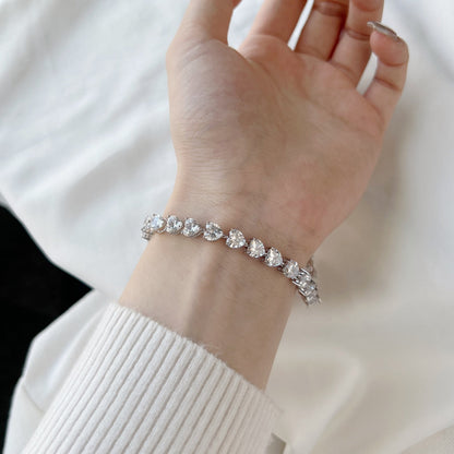 [Amore Jewels]0.75 Carat Elegant Romantic Heart Shape Lover Bracelet