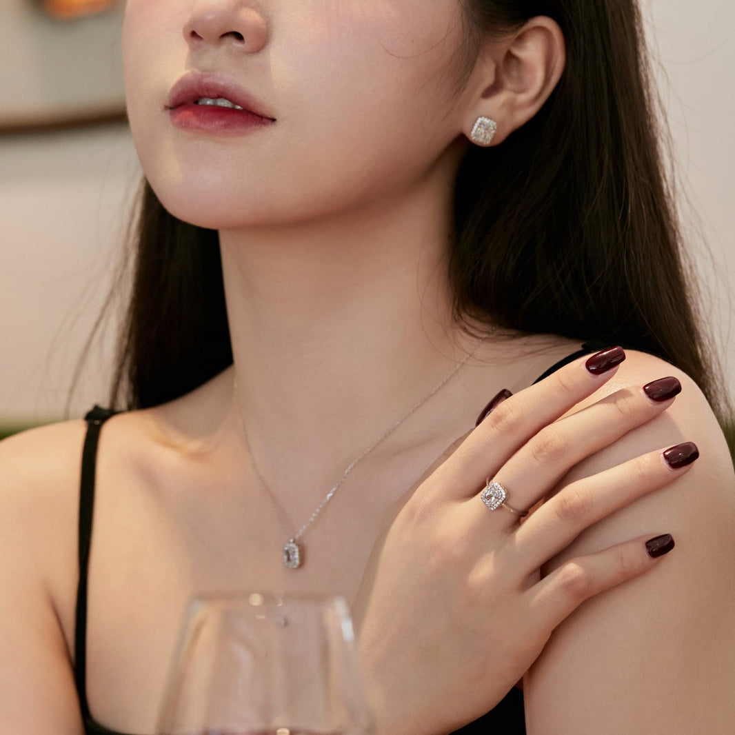 [Amore Jewels]1.0 Carat Luxurious Dainty Emerald Cut Daily Earrings