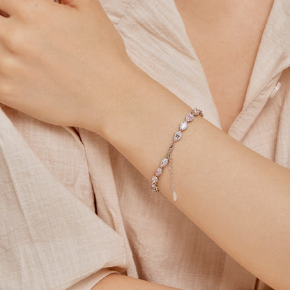 [Amore Jewels]0.25 Carat Radiant Water Drop Shape Daily Bracelet