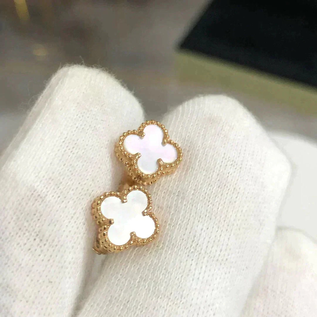 [Amore Jewels]CLOVER MINI 9.5MM WHITE MOP EARRINGS