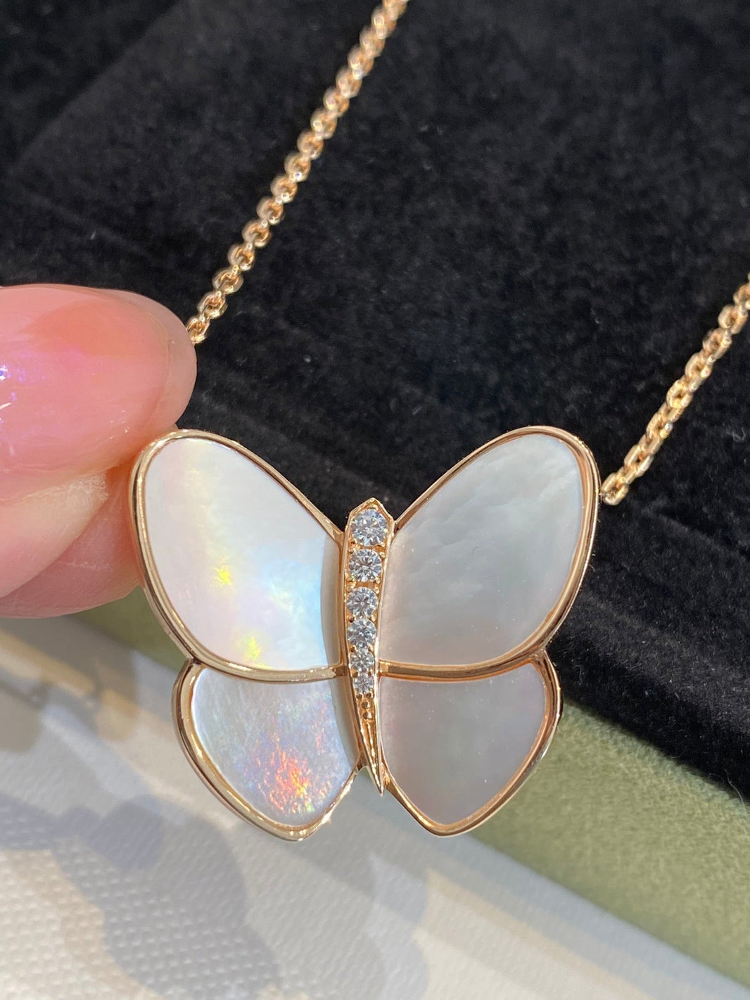 [Amore Jewels]BUTTERFLY GOLD MOP DIAMOND NECKLACE