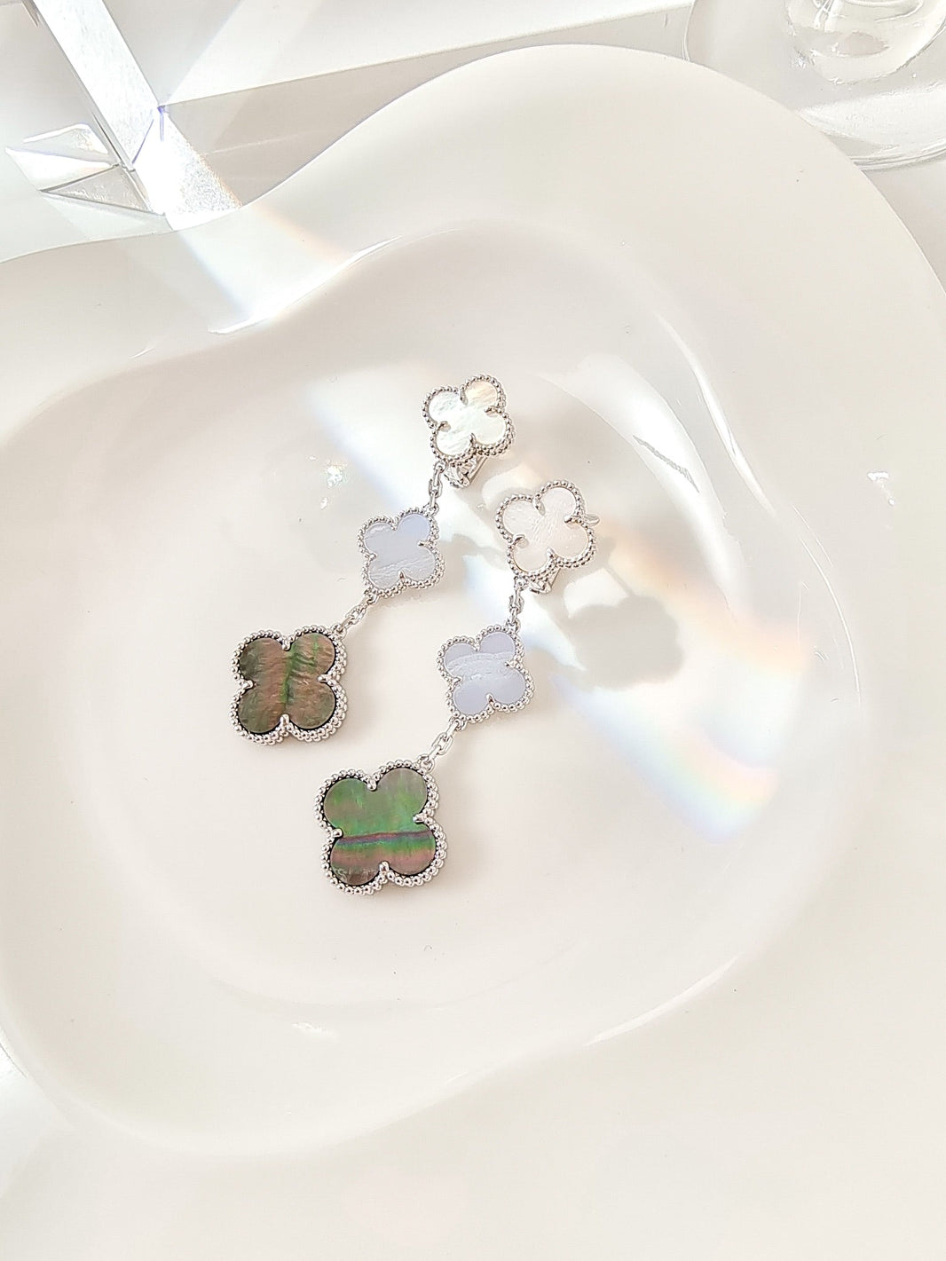 [Amore Jewels]CLOVER 3 MOTIFS CHALCEDONY DARK MOP SILVER EARRINGS