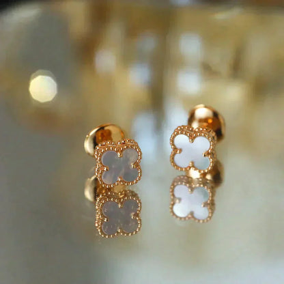 [Amore Jewels]CLOVER MINI 9.5MM WHITE MOP EARRINGS