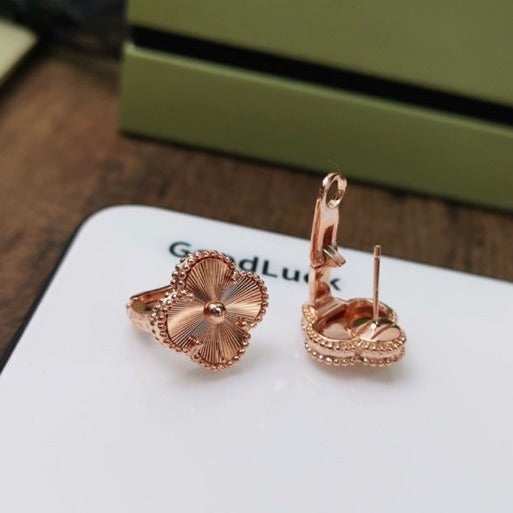[Amore Jewels]CLOVER MEDIUM STUD EARRINGS