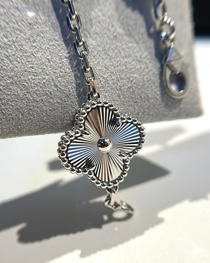 [Amore Jewels] CLOVER 5 MOTIF LASER BRACELET COLLECTION