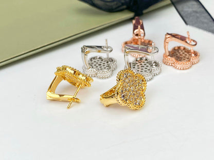 [Amore Jewels]CLOVER DIAMOND STUD EARRINGS