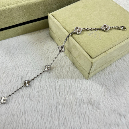 [Amore Jewels]CLOVER 6 MOTIF DIAMOND BRACELET