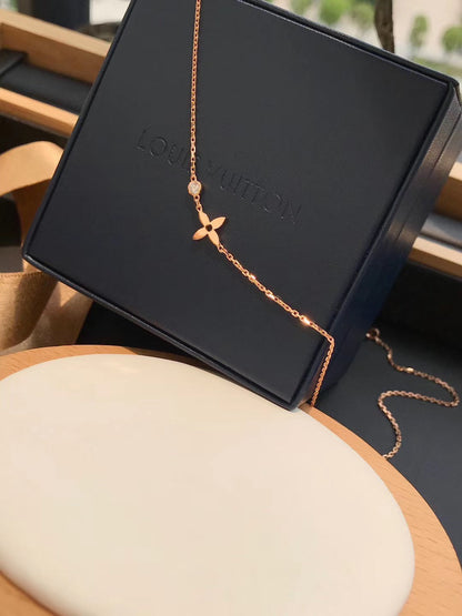 [Amore Jewels]BLOSSOM PENDANT PINK GOLD AND DIAMOND