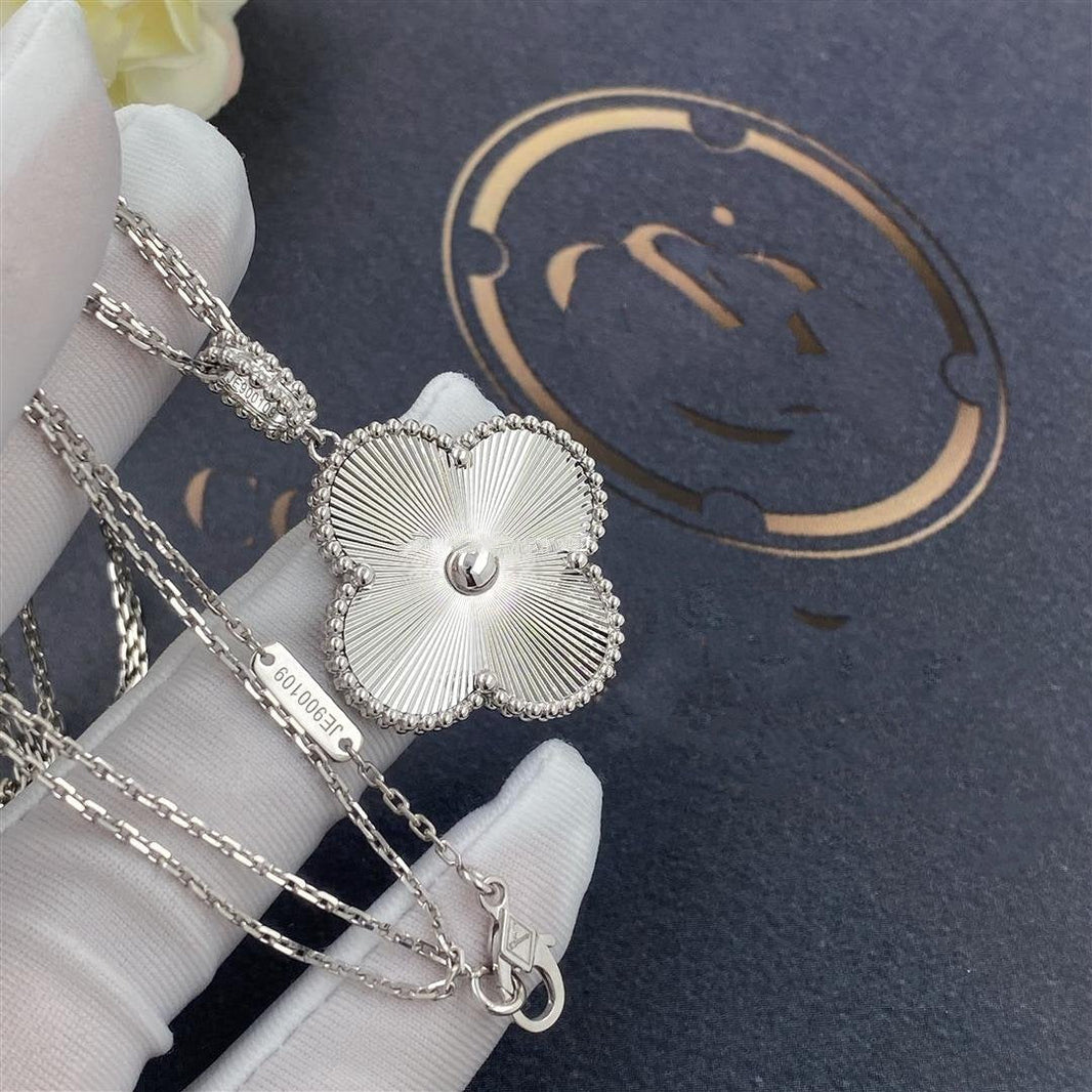 [Amore Jewels]CLOVER 25MM SILVER BIG CLOVER NECKLACE