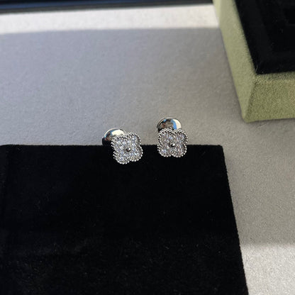 [Amore Jewels]CLOVER MINI DIAMOND STUD EARRINGS
