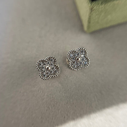 [Amore Jewels]CLOVER MINI DIAMOND STUD EARRINGS