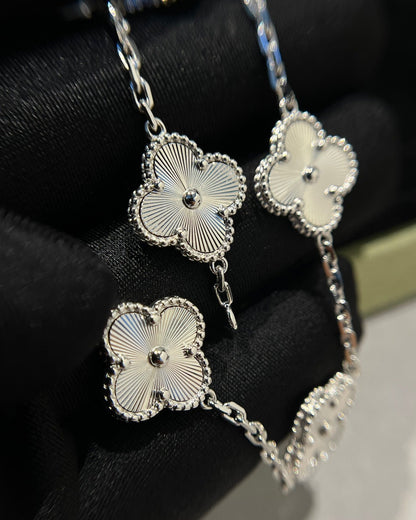 [Amore Jewels] CLOVER 5 MOTIF LASER BRACELET COLLECTION